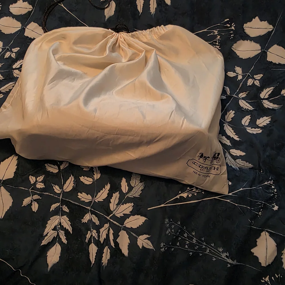 Coach Tan and Cream Women's Tote Bag - Picture 7 of 12